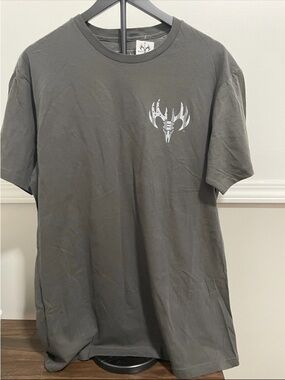 Buck Wear Shirt Mens Large Gray Short Sleeve Deer Logo Size L